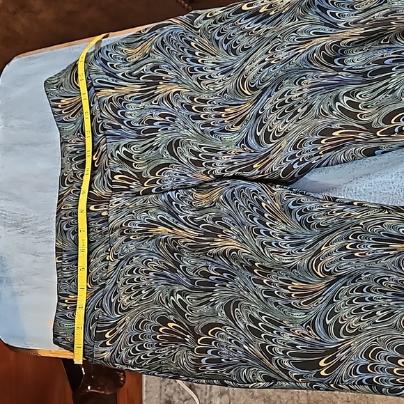 Elegant Patterned Women's Pants - Picture 8 of 10